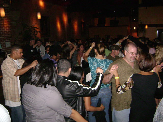 dj chilango en mela indian restaurant